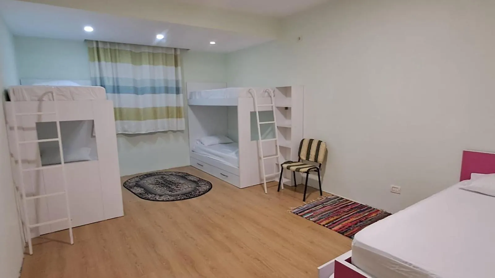 Spacious Urban Nest Τίρανα 0*,  Αλβανία